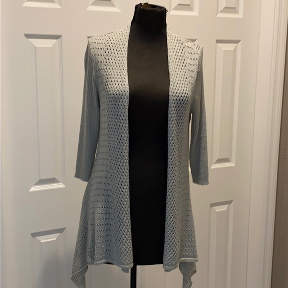 Lauren Michelle Sweaters - 🌻 3/$18 Lauren Michelle Soft Grey Knit Cardigan